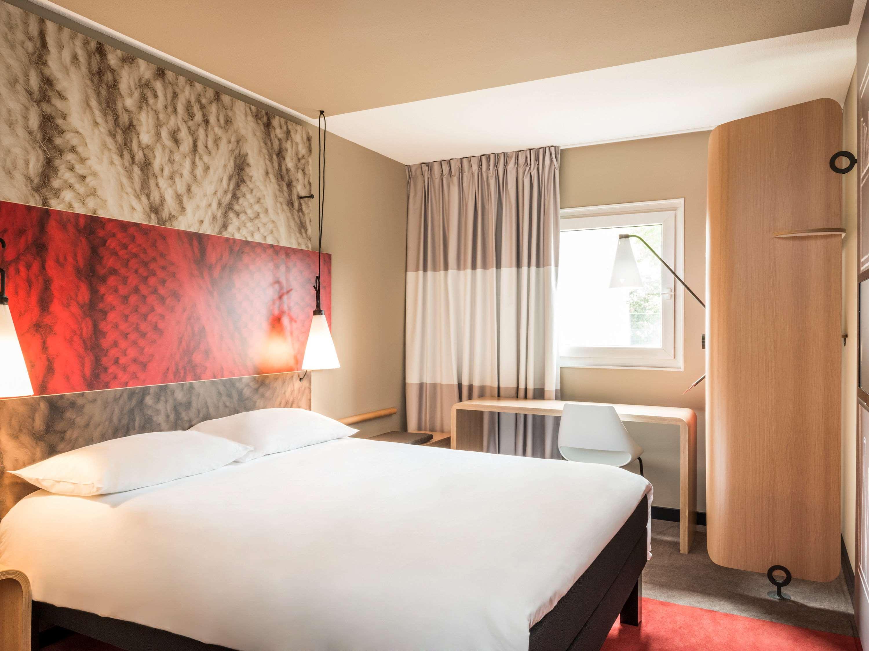 ibis London Barking Hotel Barking  Bagian luar foto