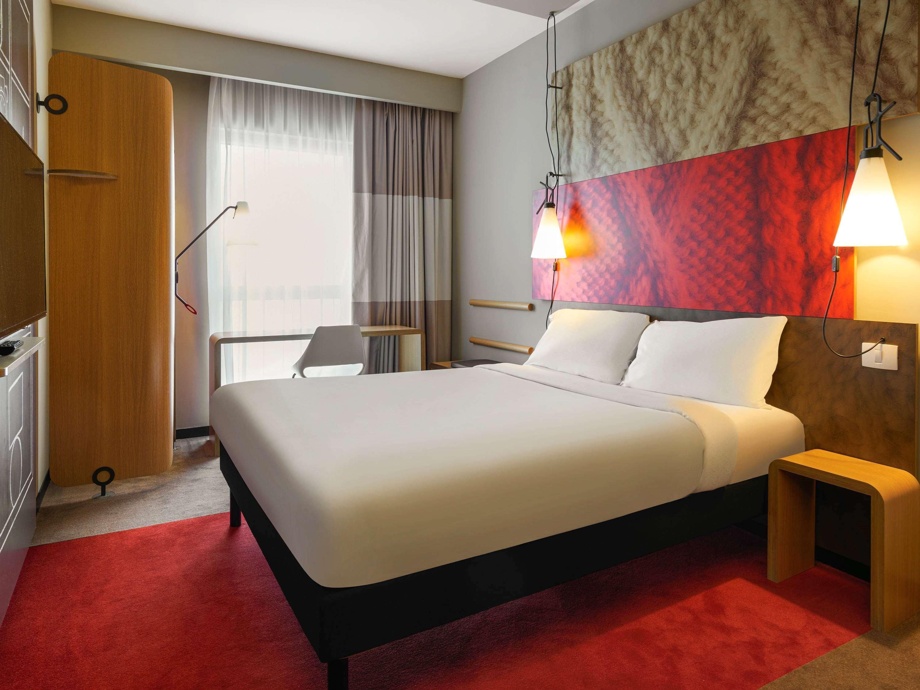 ibis London Barking Hotel Barking  Bagian luar foto