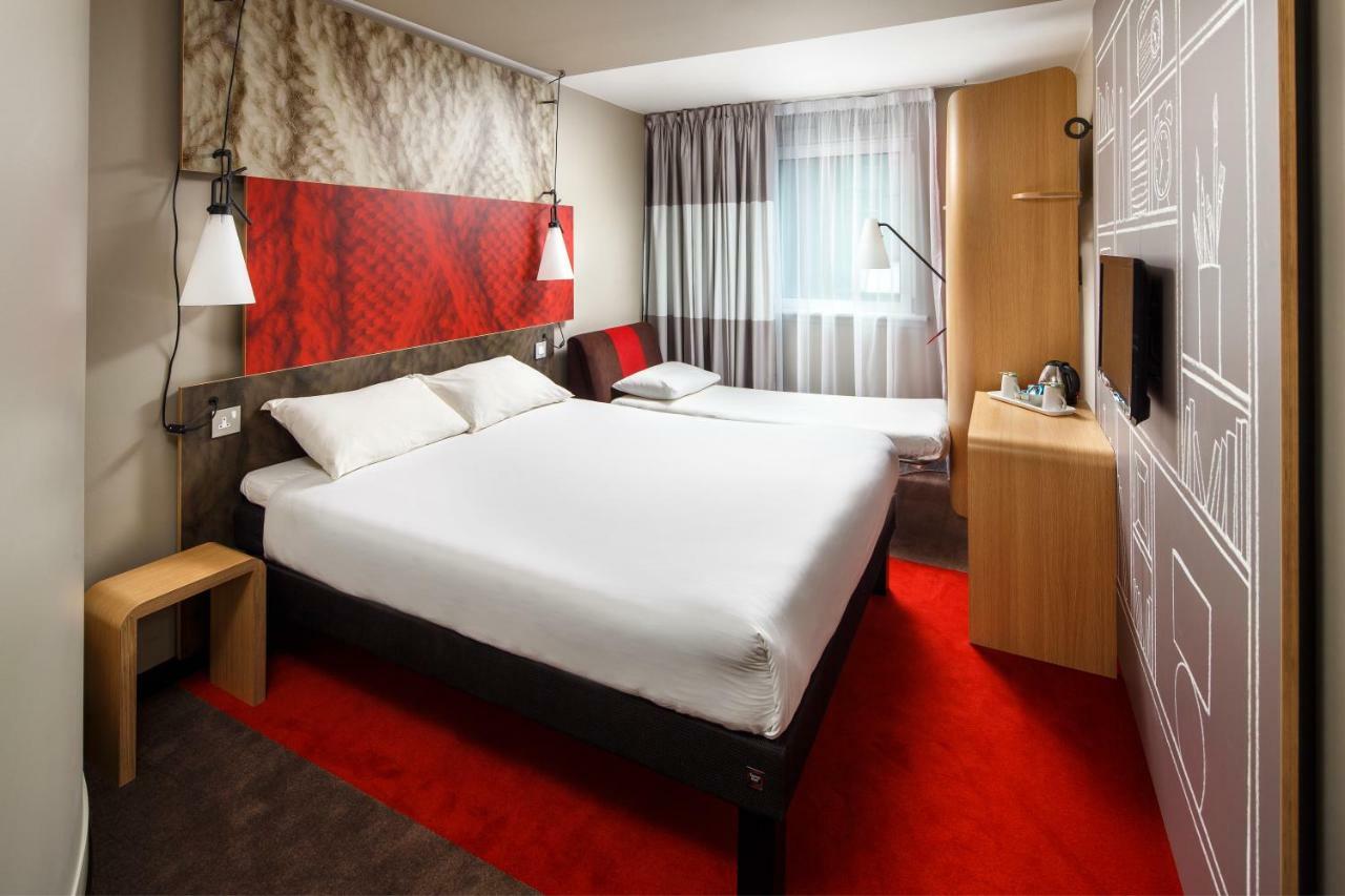 ibis London Barking Hotel Barking  Bagian luar foto